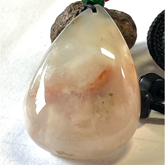 Natural Flower Agate Pendant with Cord Necklace Crystal Gemstone - Picture 4 of 13